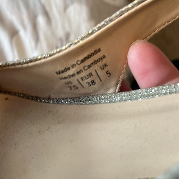 Springs silver heels! Only worn twice - Picture 4 of 4